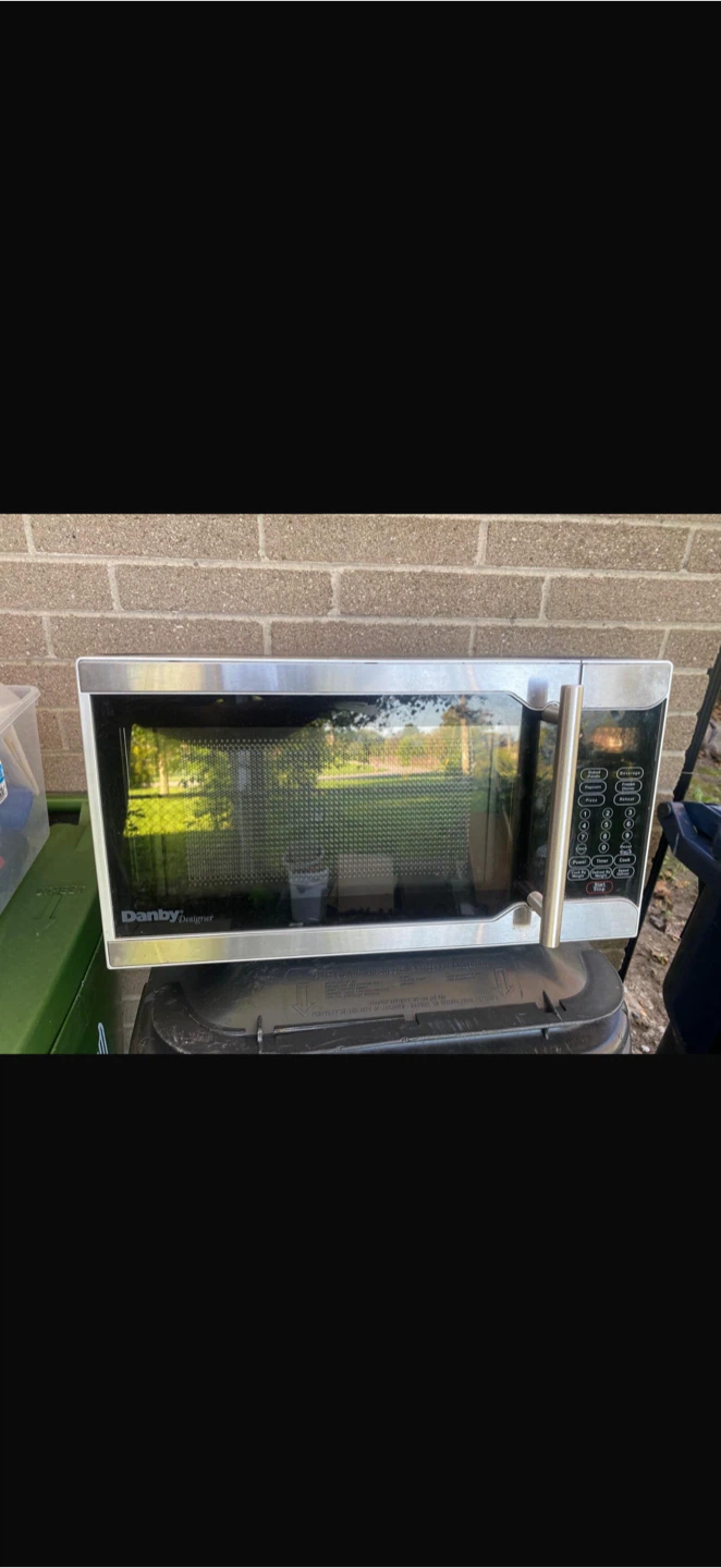 Danby Designer Microwave - photo 2