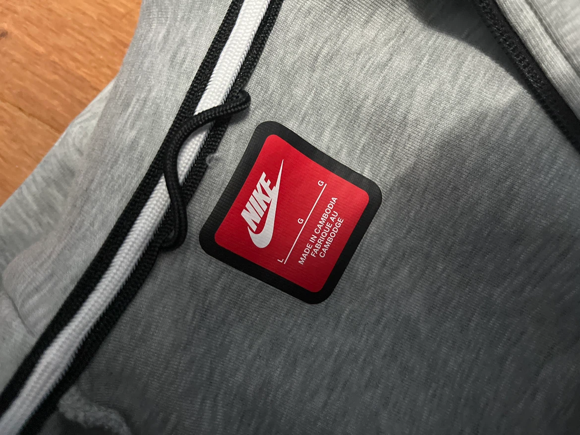 Gray Nike Tech Hoodie - photo 2