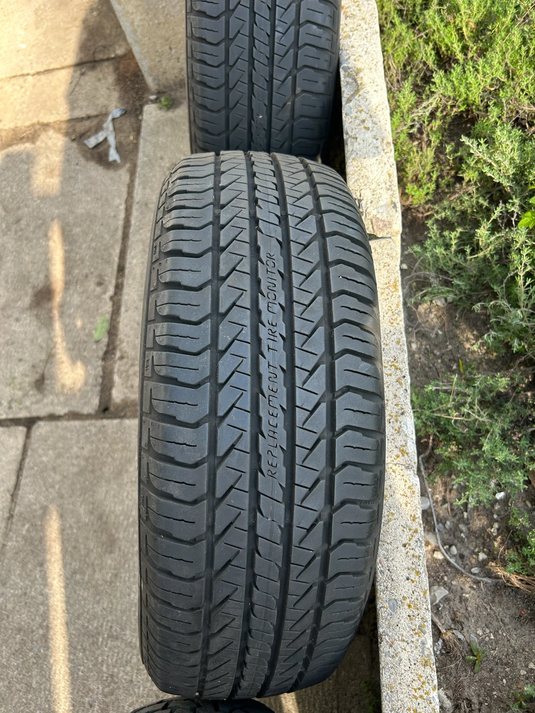 General Evertrek RTX Tire 185/60R14