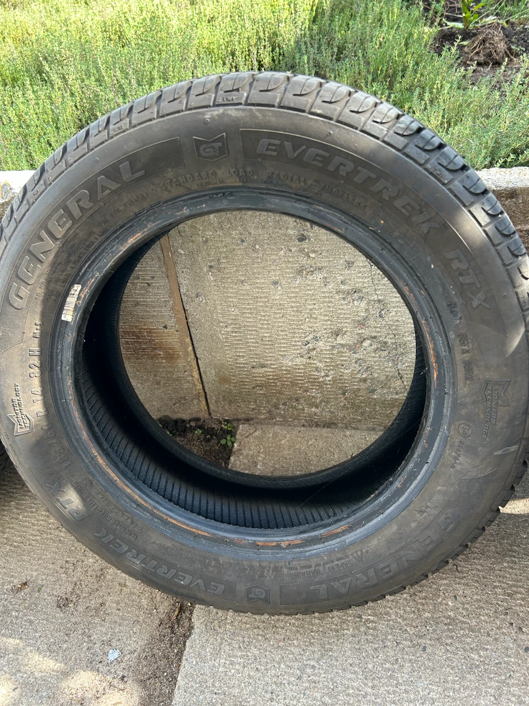 General Evertrek RTX Tire 185/60R14 - photo 2