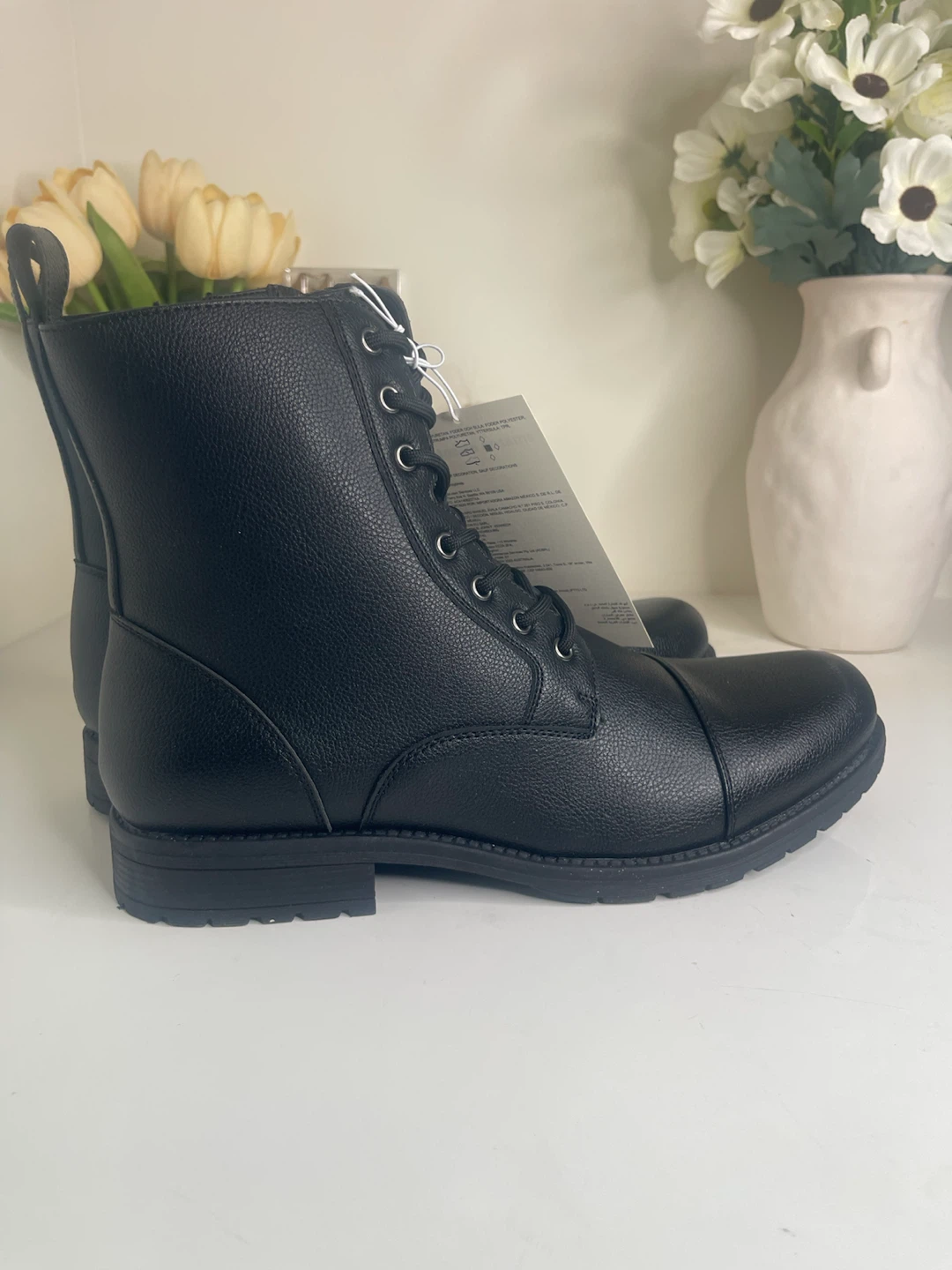 Amazon Essentials Black Lace-Up Boots - photo 2