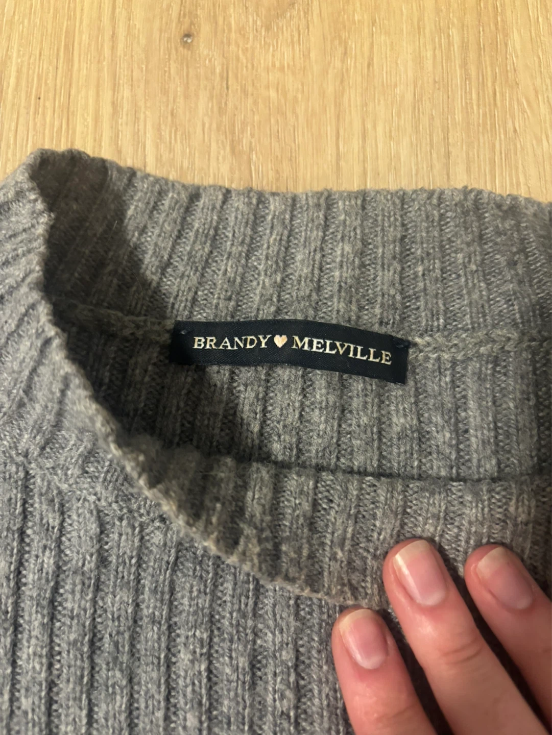 Brandy Melville Knit Sweater S/XS - photo 4