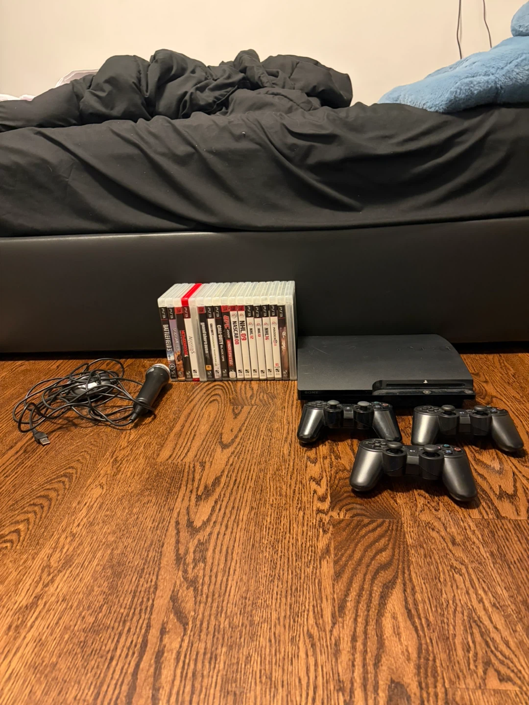 PlayStation 3 Console Bundle with 15 Games
