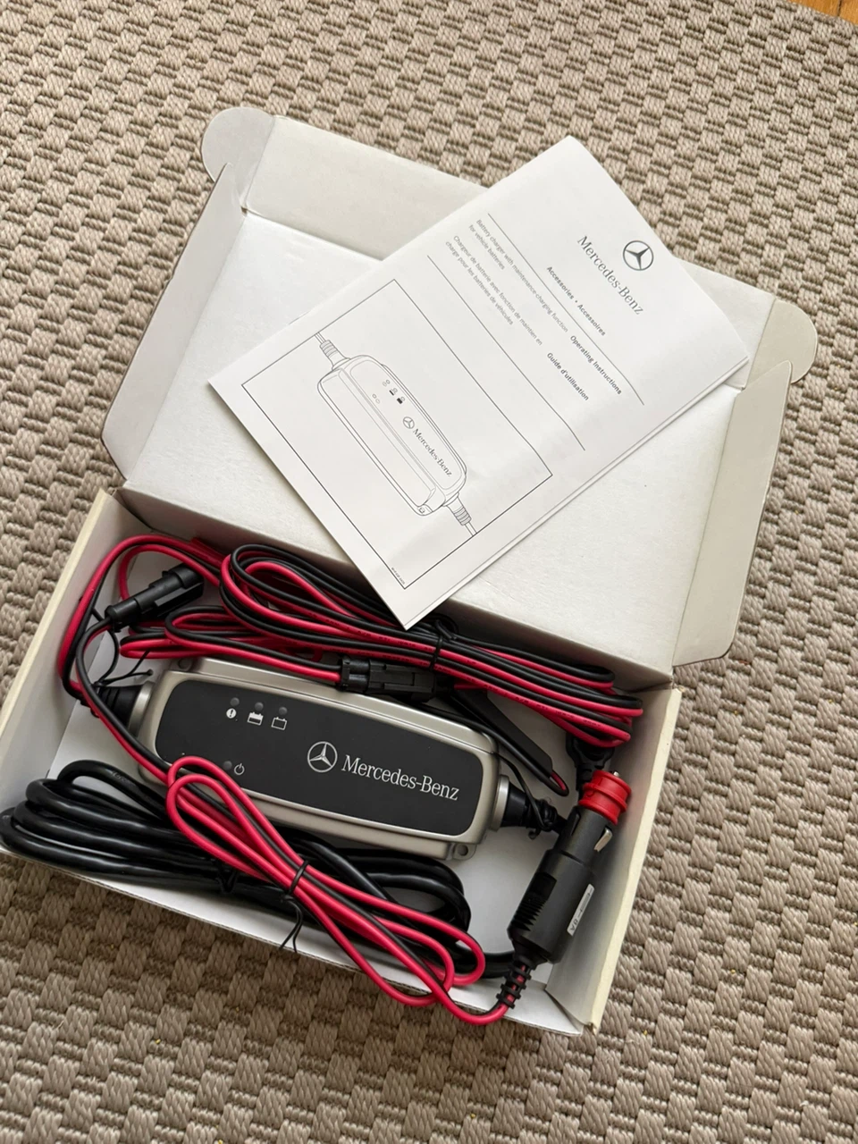 Mercedes-Benz Vehicle Battery Charger