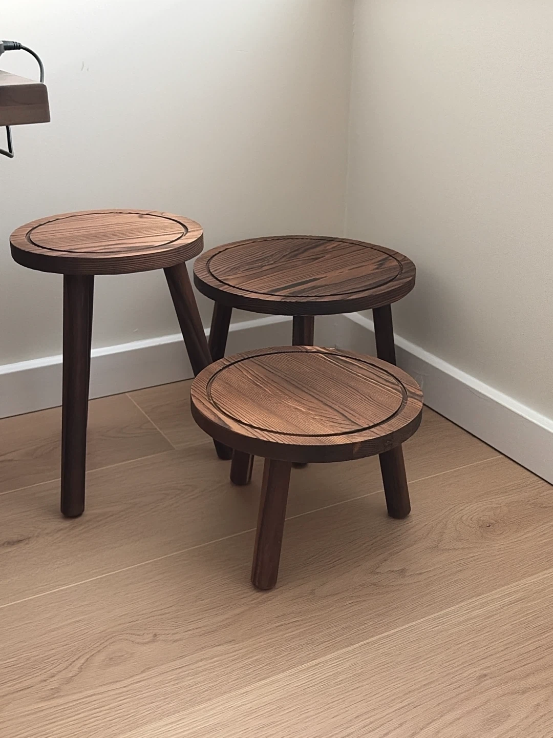 Set of 3 Round Wooden Nesting Tables