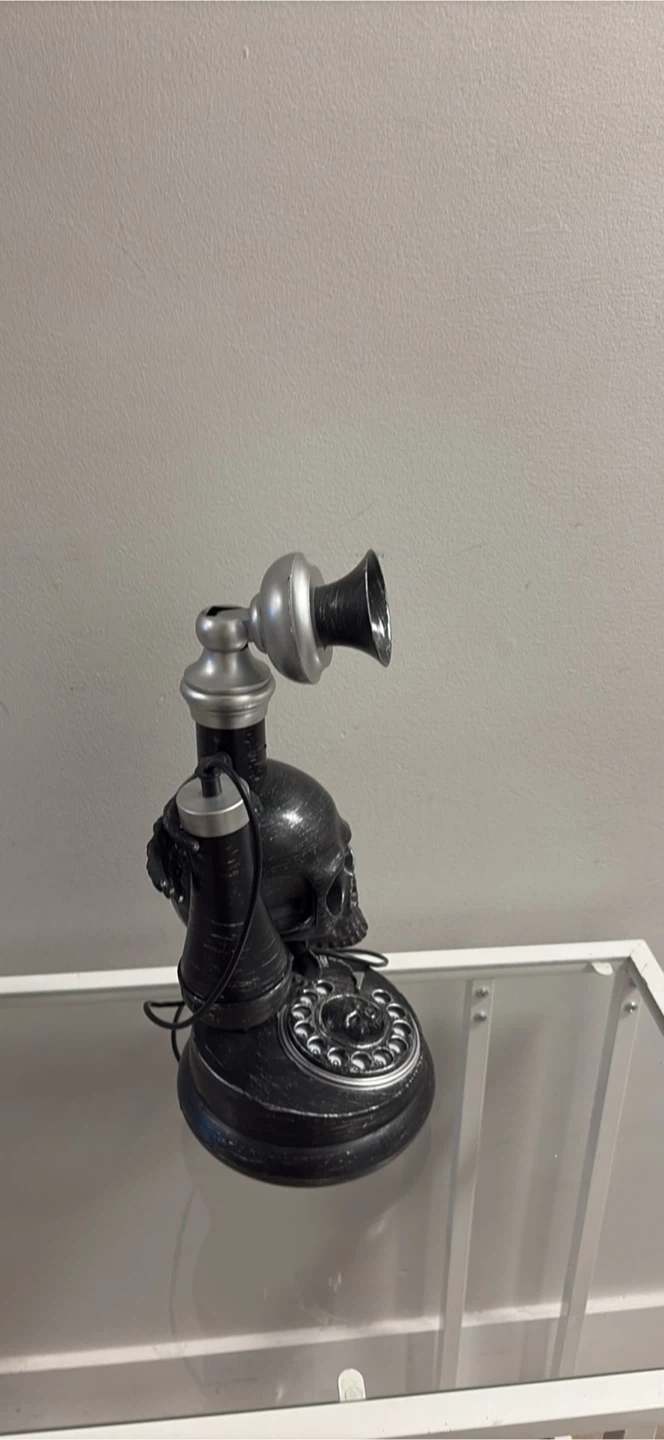 Skull Halloween Decorative Telephone Figurine - photo 3