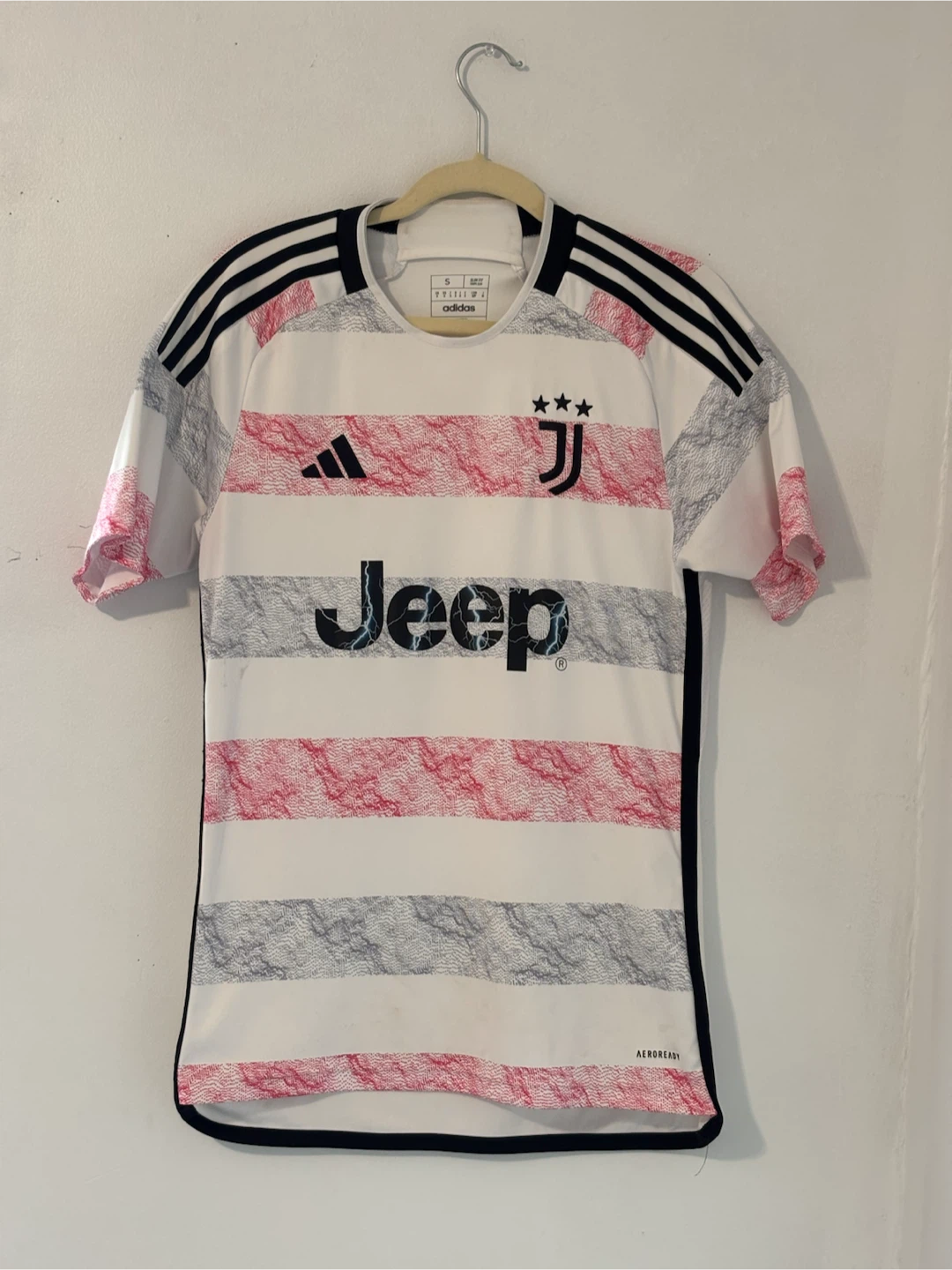 Authentic Juventus Jersey White/Pink