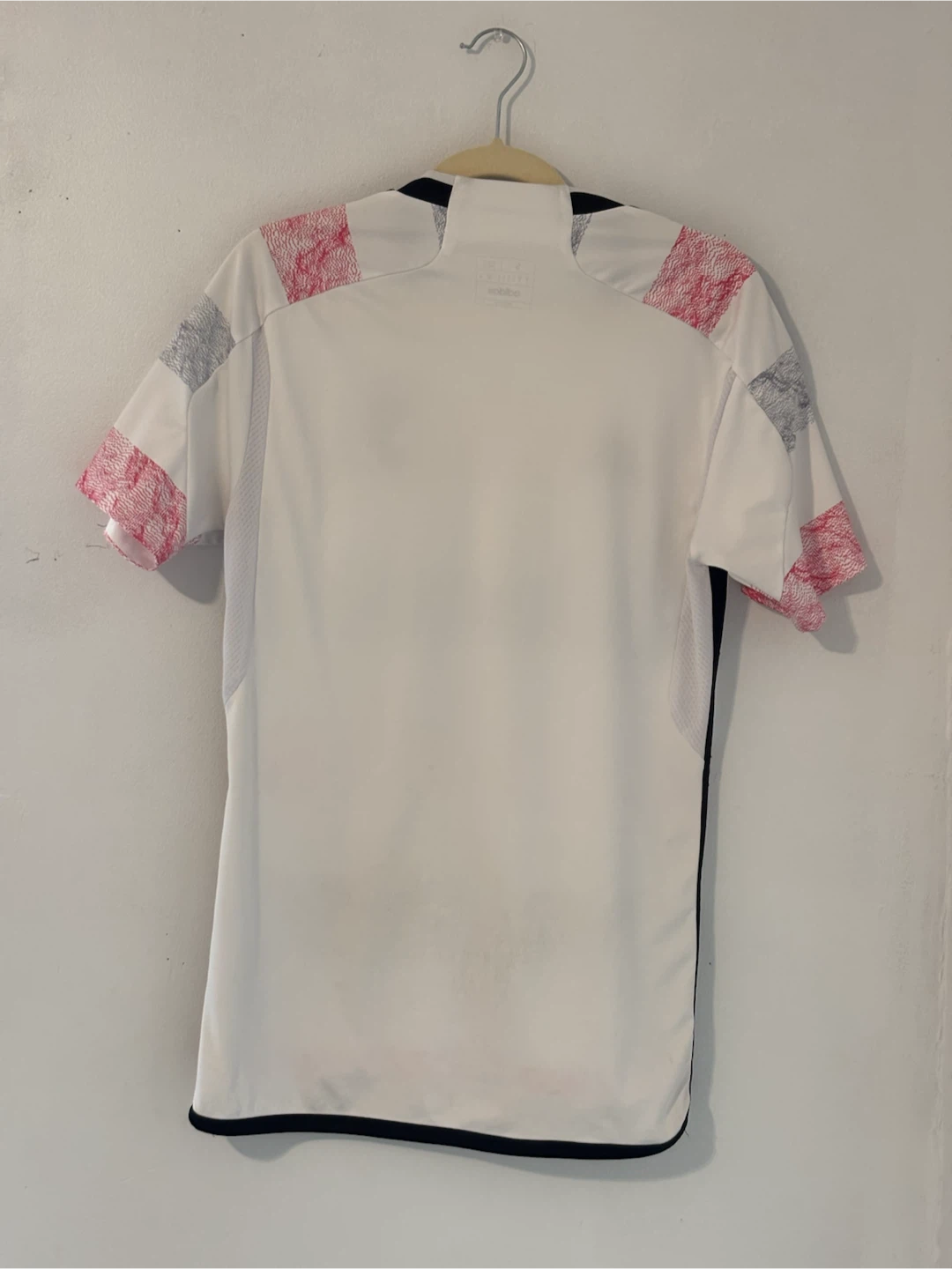 Authentic Juventus Jersey White/Pink - photo 2