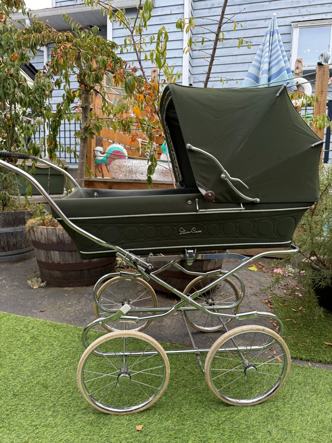Vintage 1976 Silver Cross Baby Pram