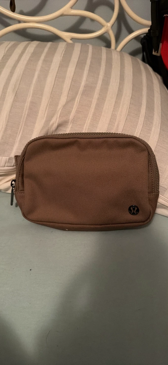 Lululemon belt bag 1L canvas artifact