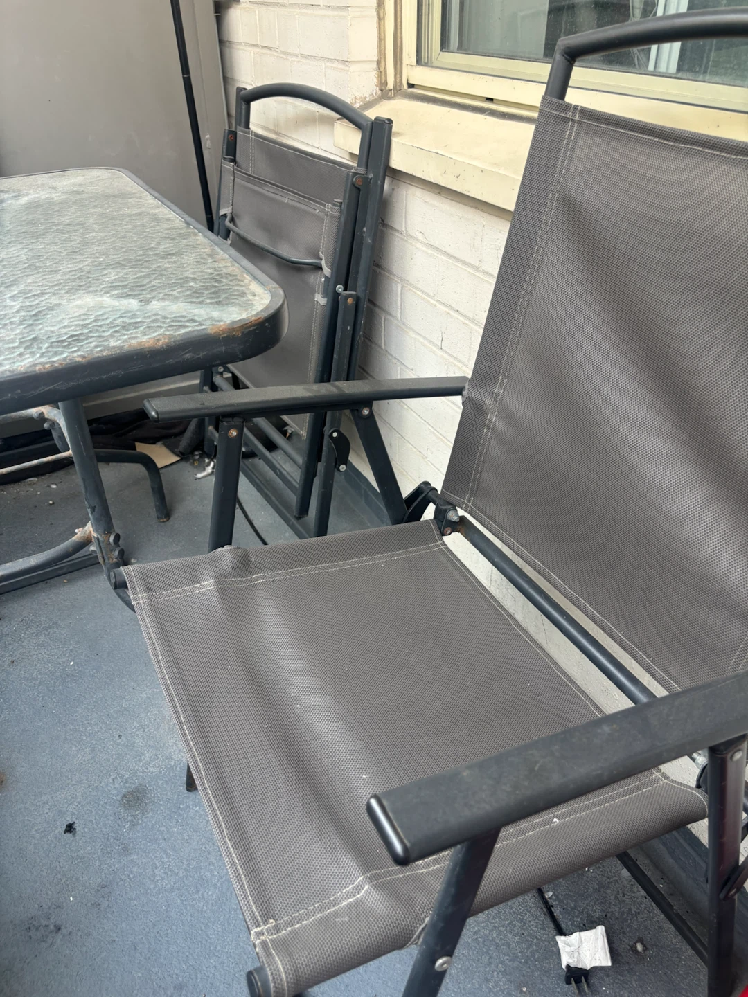 Balcony Table & 4 Chairs – Great Condition - photo 3
