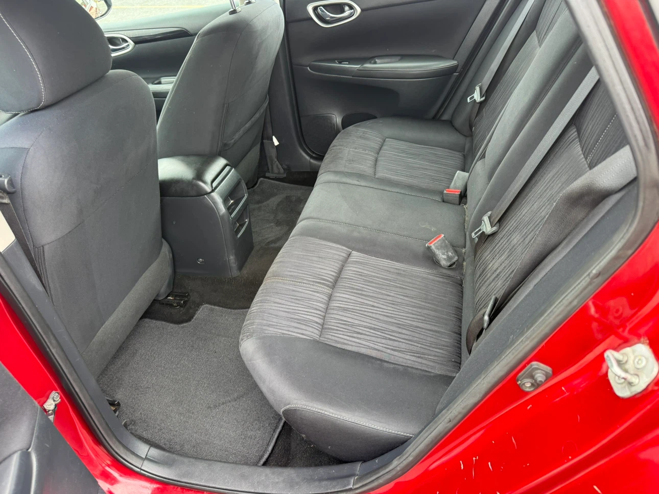 2018 Nissan Sentra SV - photo 5
