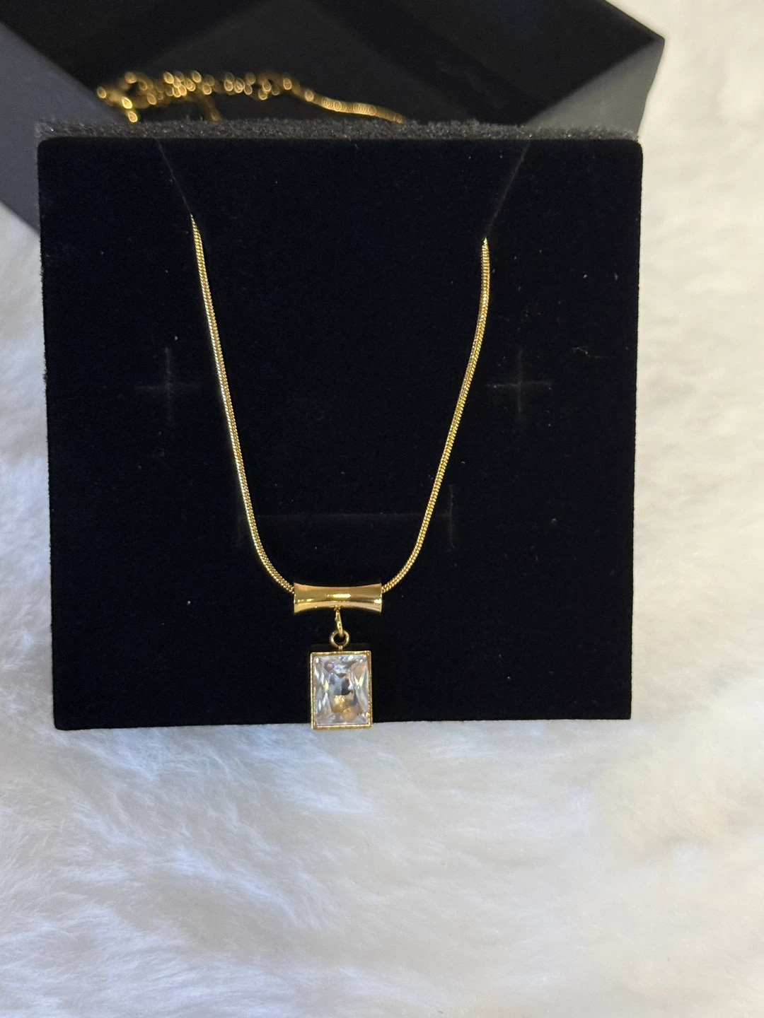 Gold-Tone Chain Necklace with Interchangeable Pendants - photo 4