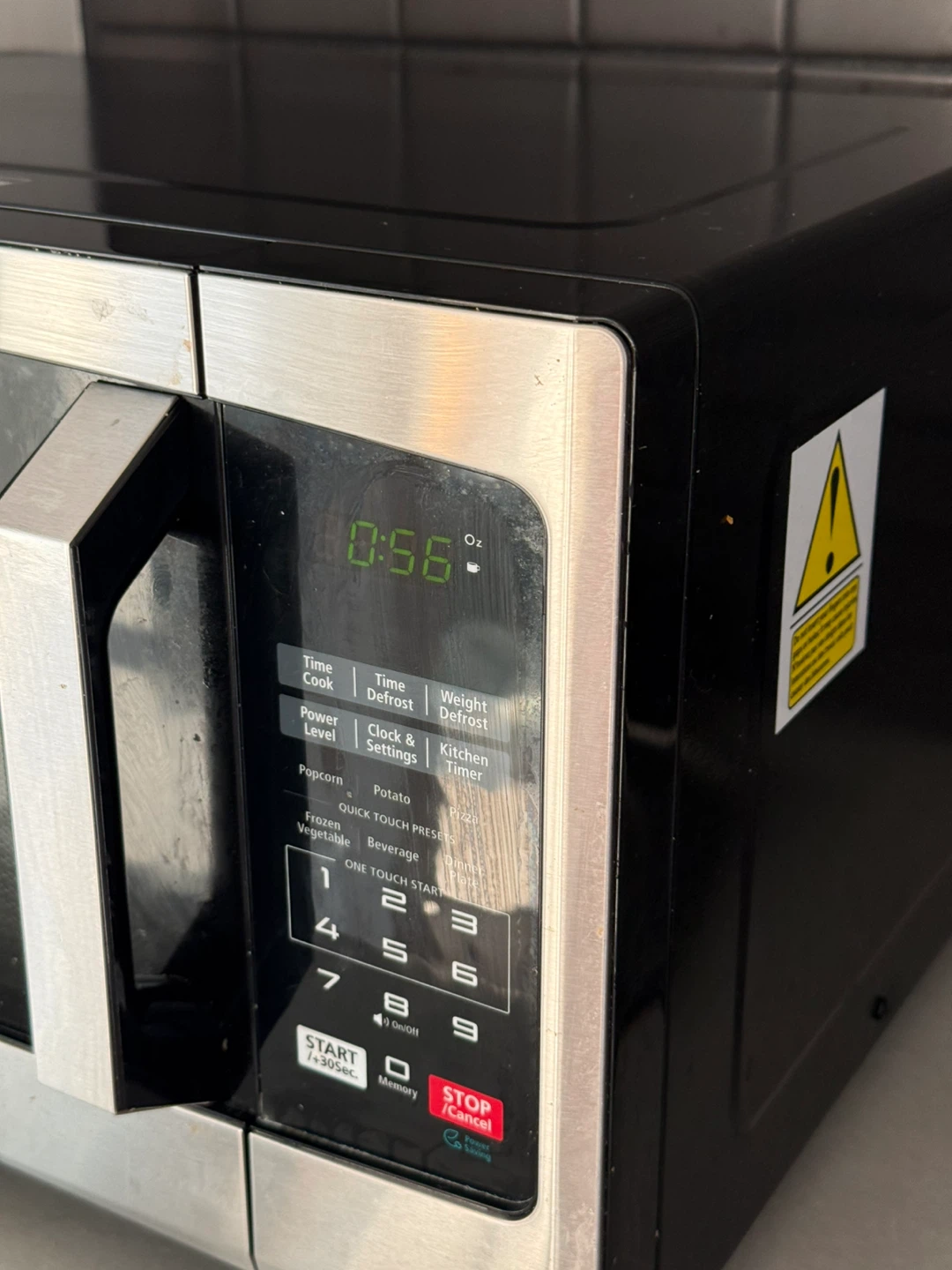 Toshiba Microwave Oven - photo 2