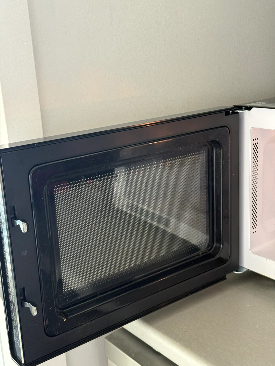 Toshiba Microwave Oven - photo 4