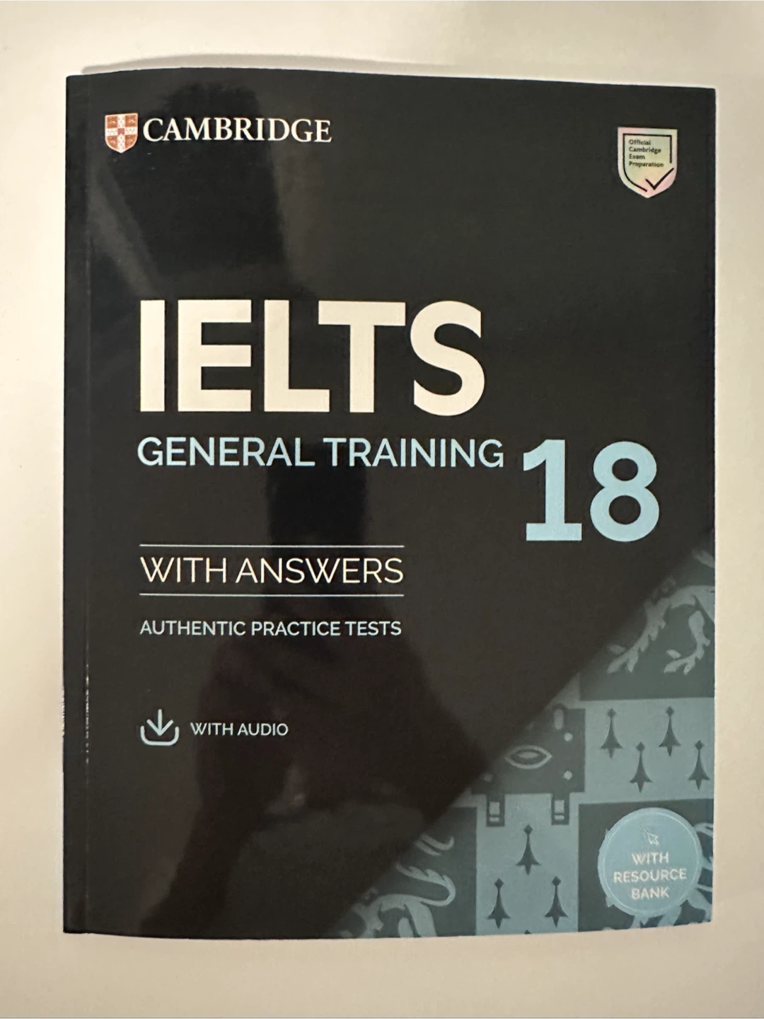 Cambridge IELTS 18 General Training book