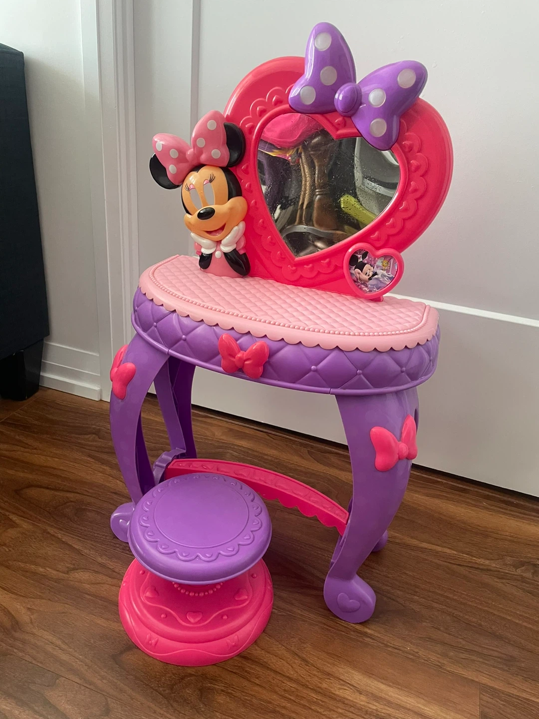 Disney Minnie Mouse Vanity Set with Stool - photo 2