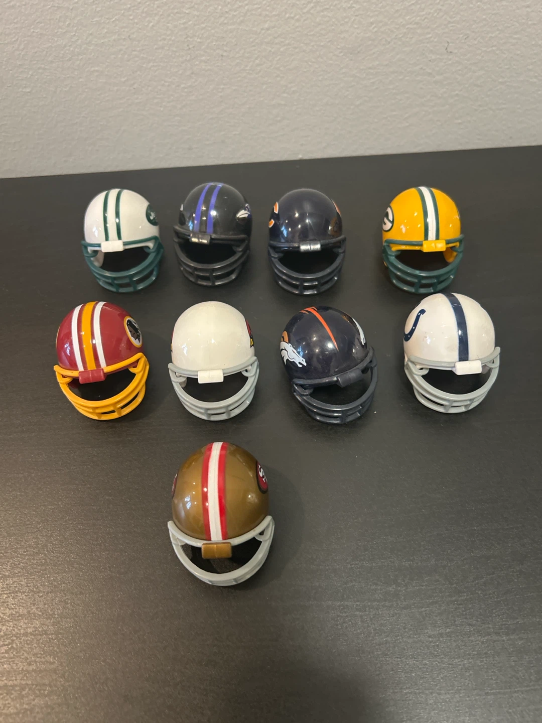 Set of 9 NFL Mini Helmets - photo 5