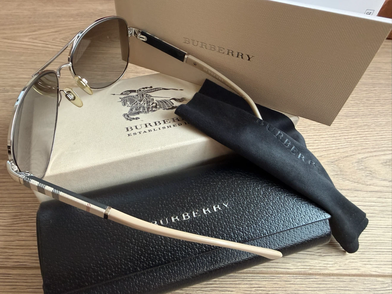 Burberry Aviator Sunglasses - photo 3