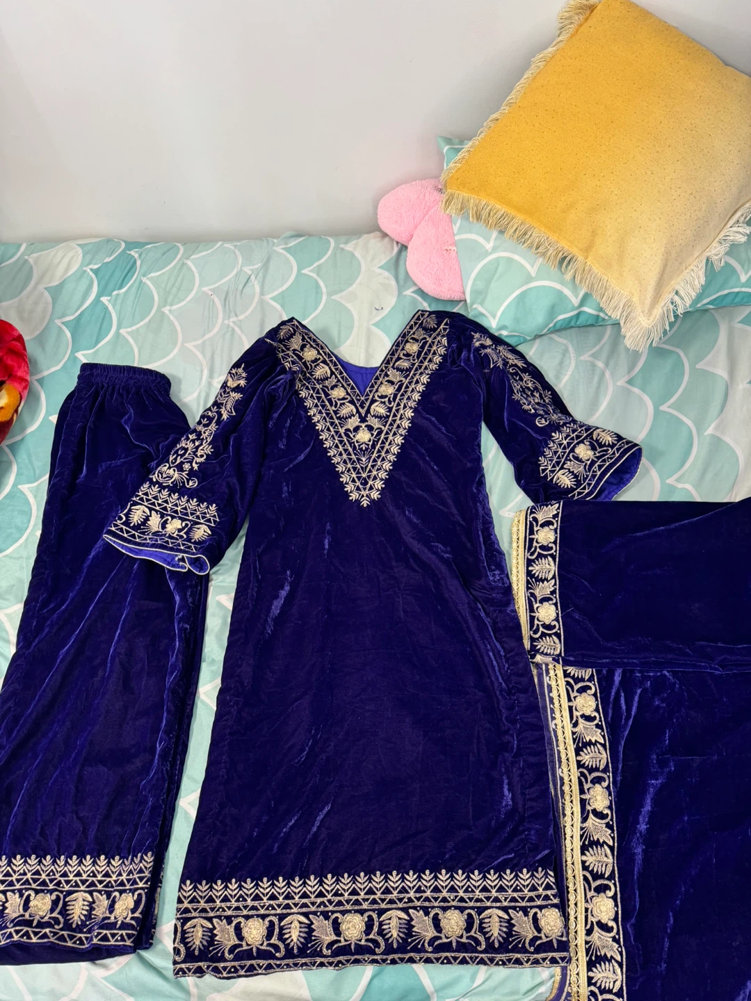 Blue Velvet Salwar Kameez Suit