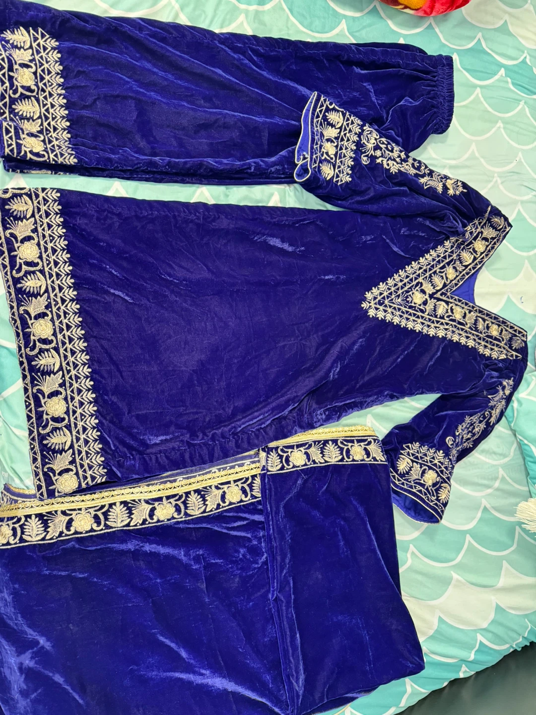 Blue Velvet Salwar Kameez Suit - photo 2
