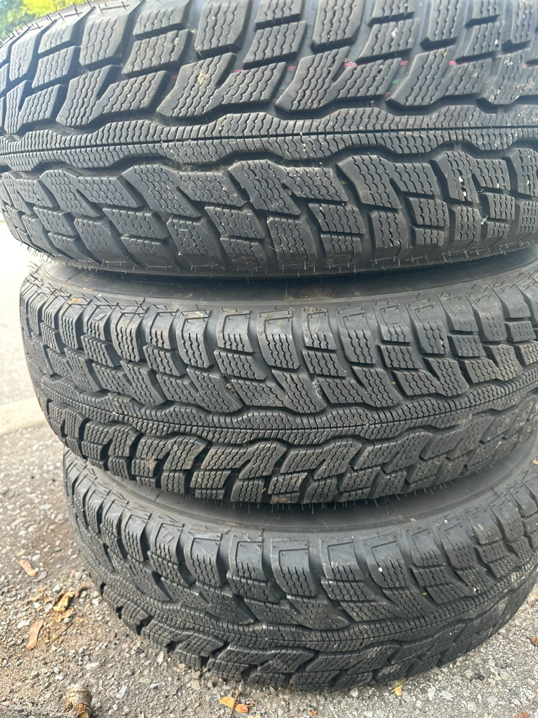Set of 4 Uniroyal Tiger Paw Ice & Snow Tires - photo 4