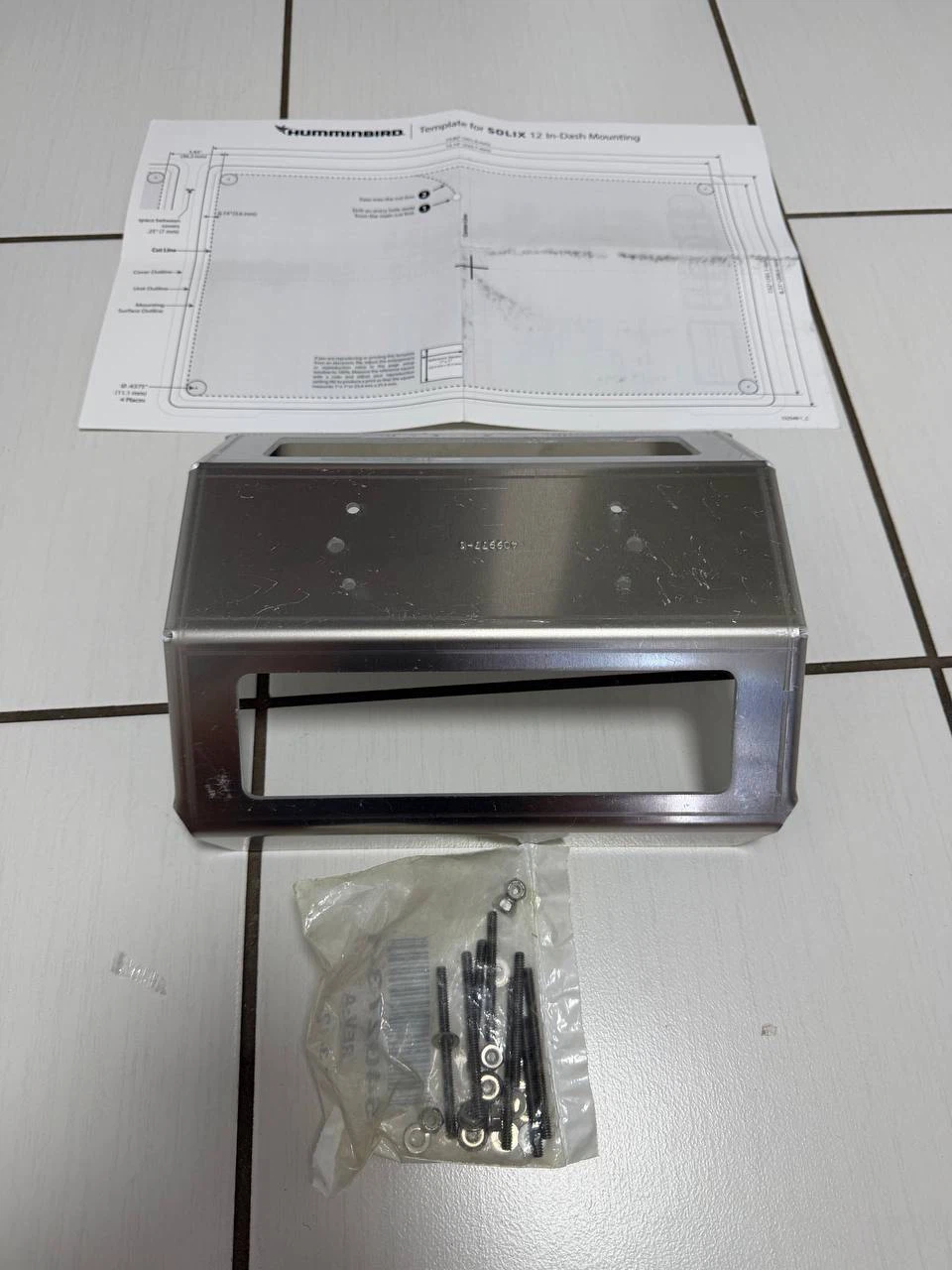 H981) Humminbird SOLIX 12 In-Dash Mounting Kit – New – $15 - photo 3