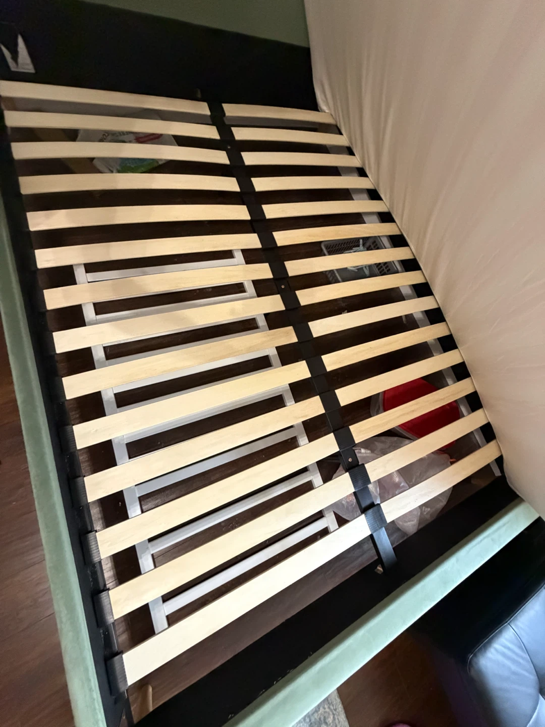 Queen Size Bed & High Quality Mattress