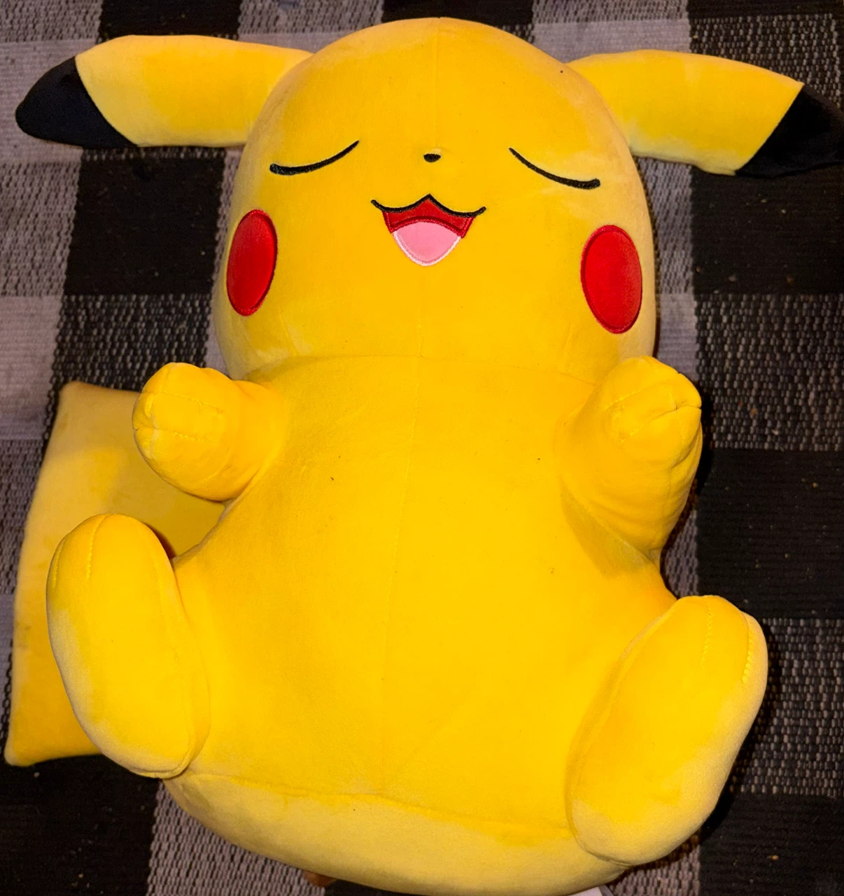 Pokémon Pikachu Plush