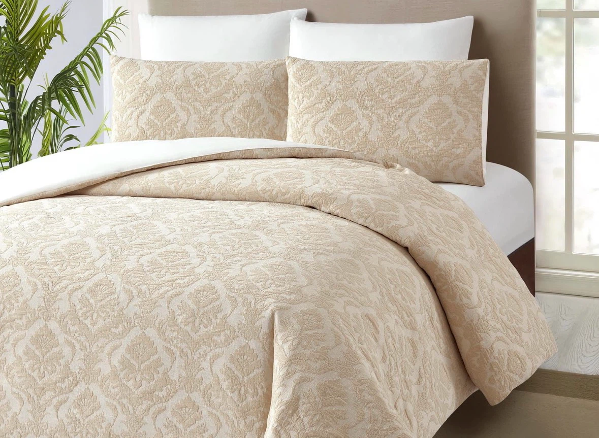 Brand New Better Homes & Gardens 3pc Comforter Set - photo 2