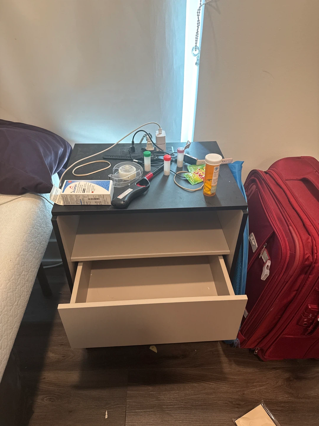 Modern bedside table with single drawer - photo 3