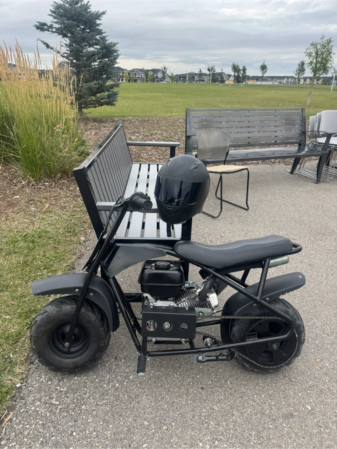 Mini bike with black helmet - photo 2