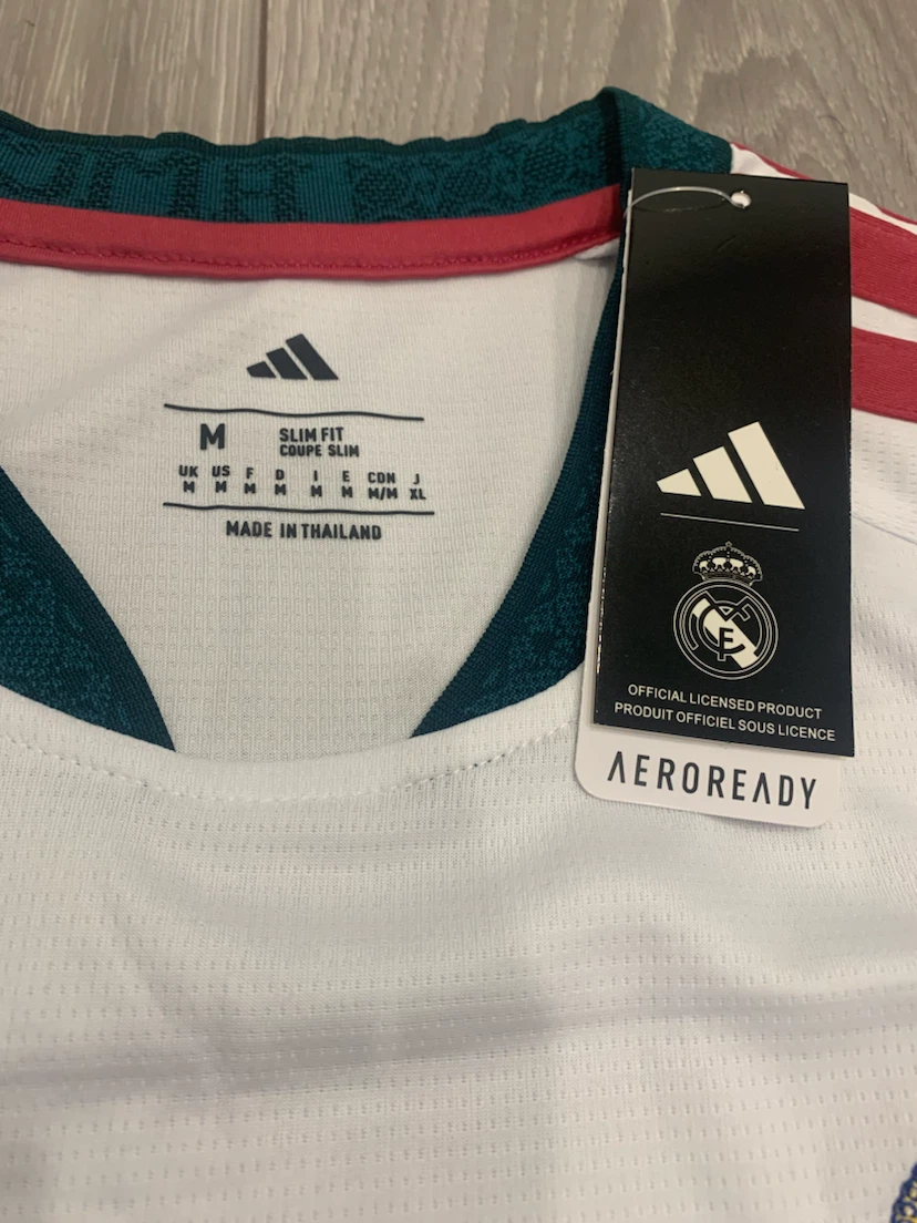 Real Madrid 26/27 Jersey - Medium - photo 5