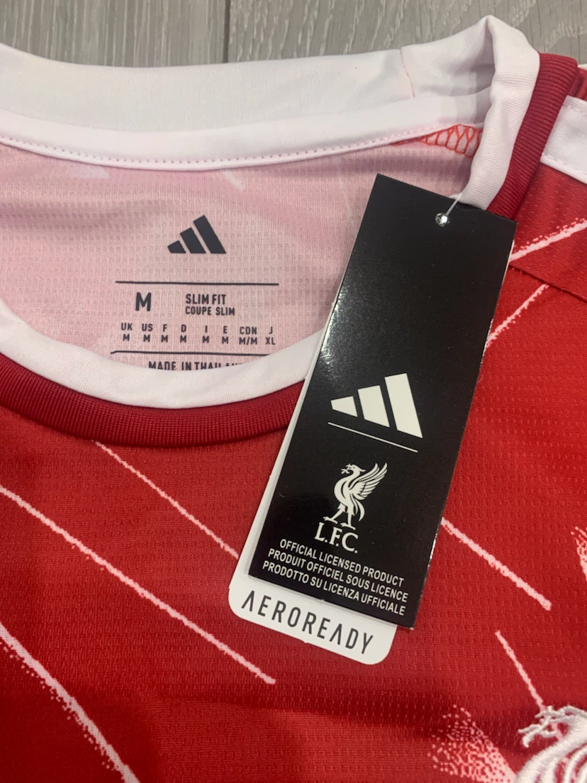 Liverpool Jersey 26/27 - Medium - photo 5