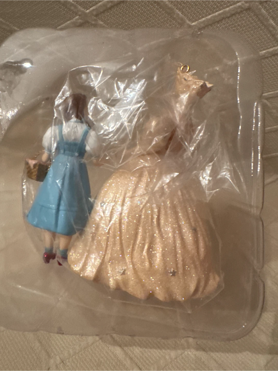 1998 Hallmark Keepsake Ornament Glinda and Dorothy - photo 3