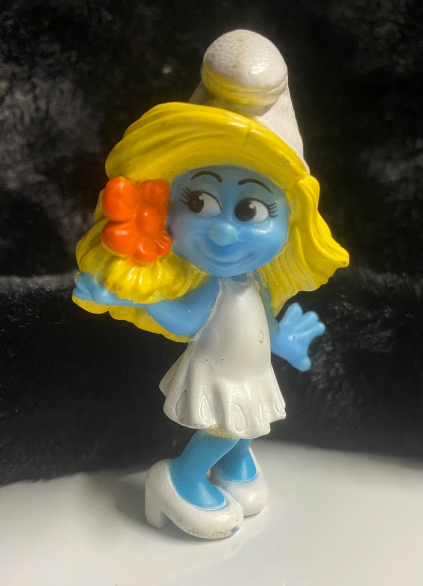 2011 McDonald's Smurfette Figure