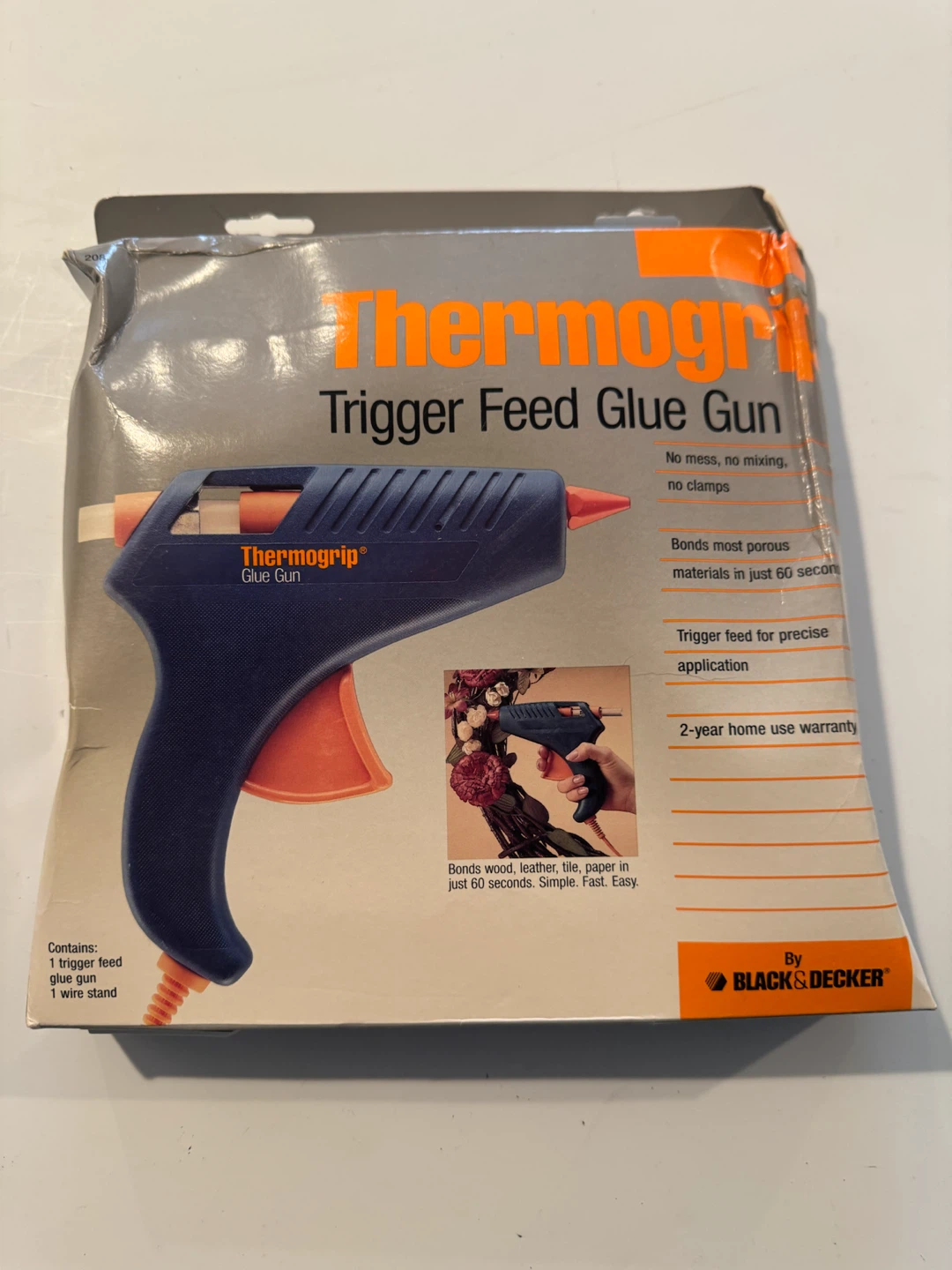 Thermogrip Trigger Feed Glue Gun by Black & Decker