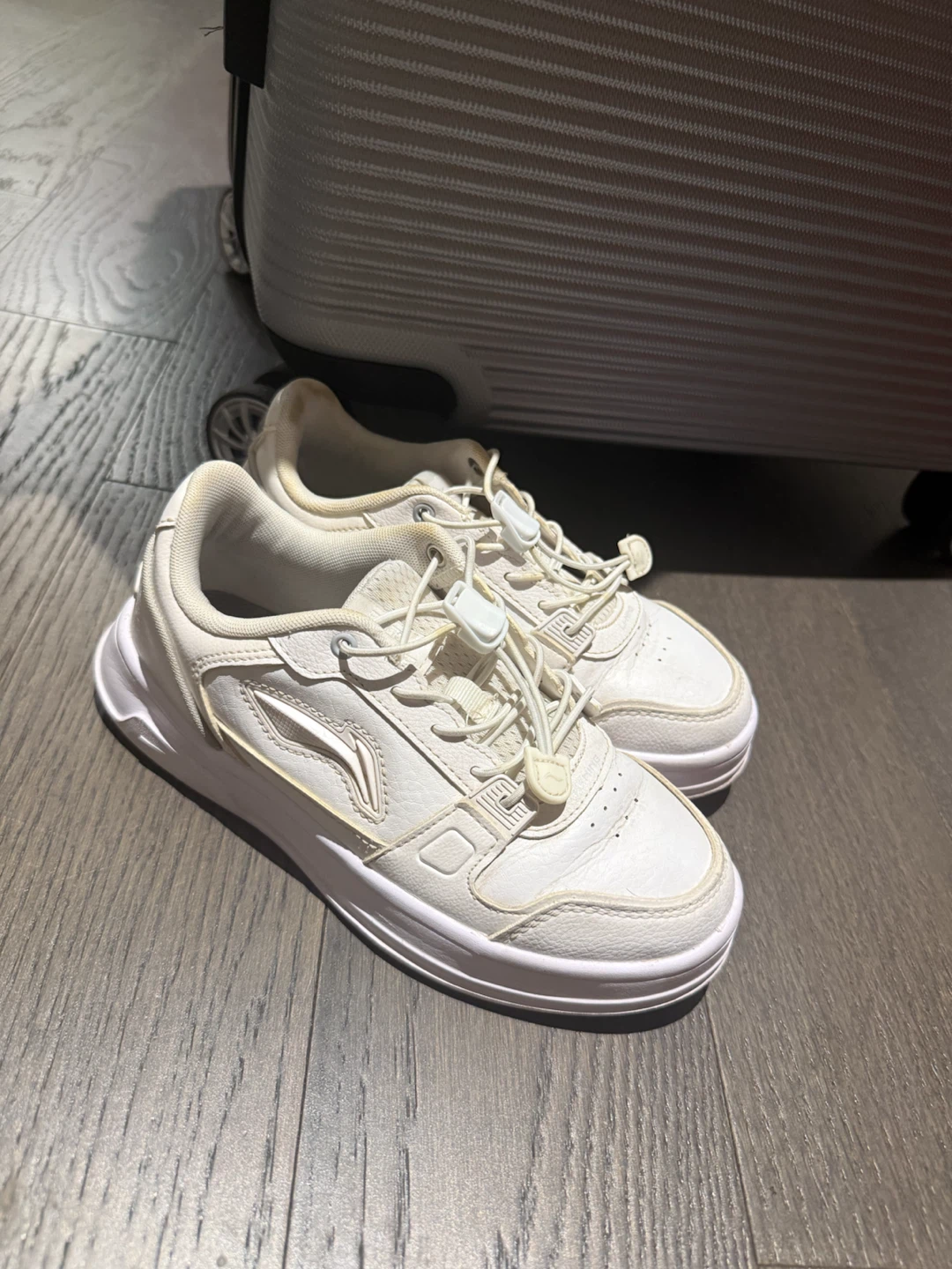 Li-Ning White Sneakers Size US 3