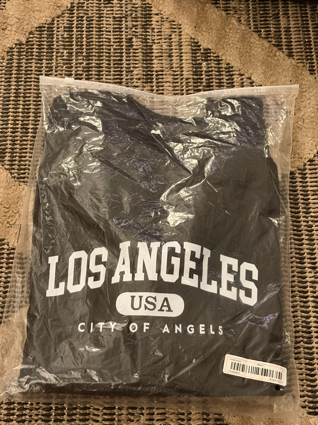 Unisex New Sweatshirt in a Large Size Black w/White Graphic LA