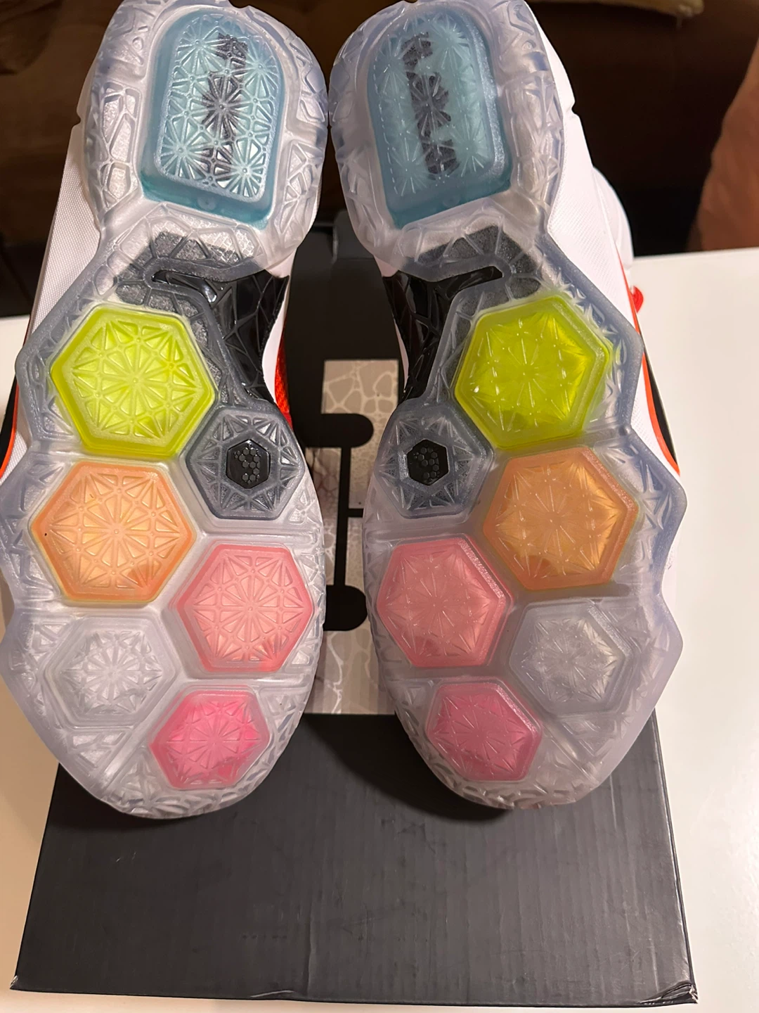 Nike LeBron 12  Basketball Shoes Size 11 - photo 2