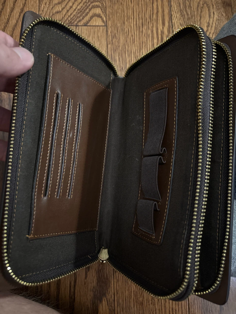 Hugo Boss Brown Leather Travel Organizer Wallet - photo 3