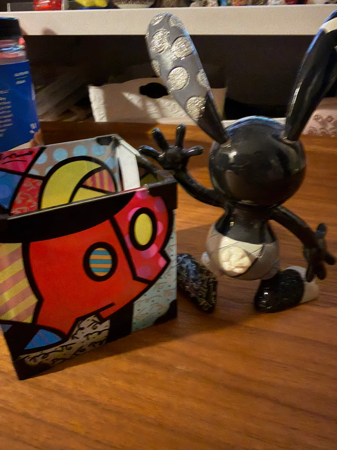 Disney Britto Oswald the Lucky Rabbit Figure - photo 2