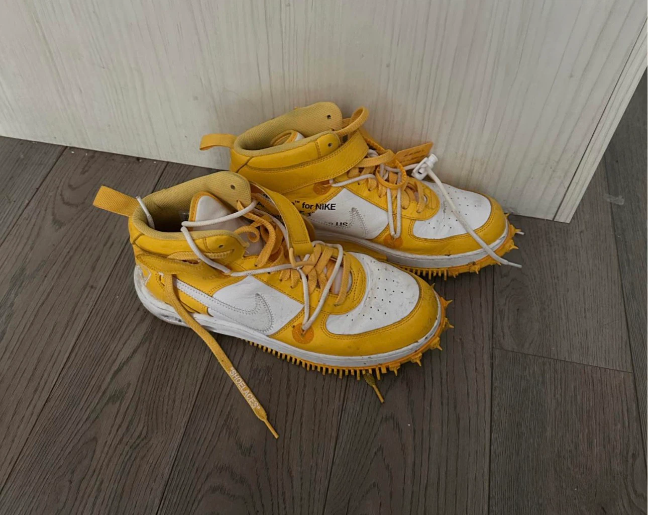 Nike x Off-White Air Force 1 Mid Yellow