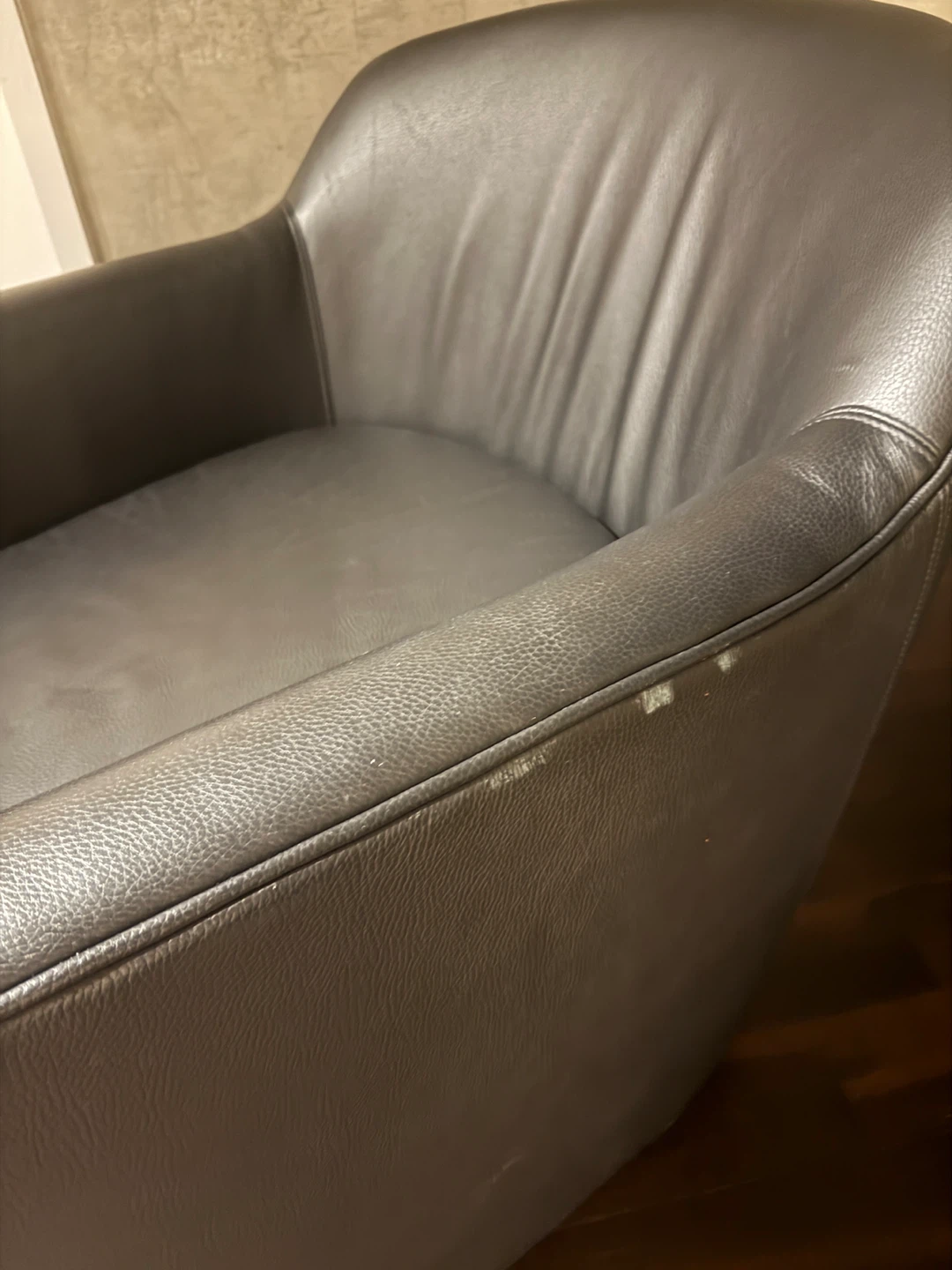 Move out sale Leather Arm Chair - photo 3