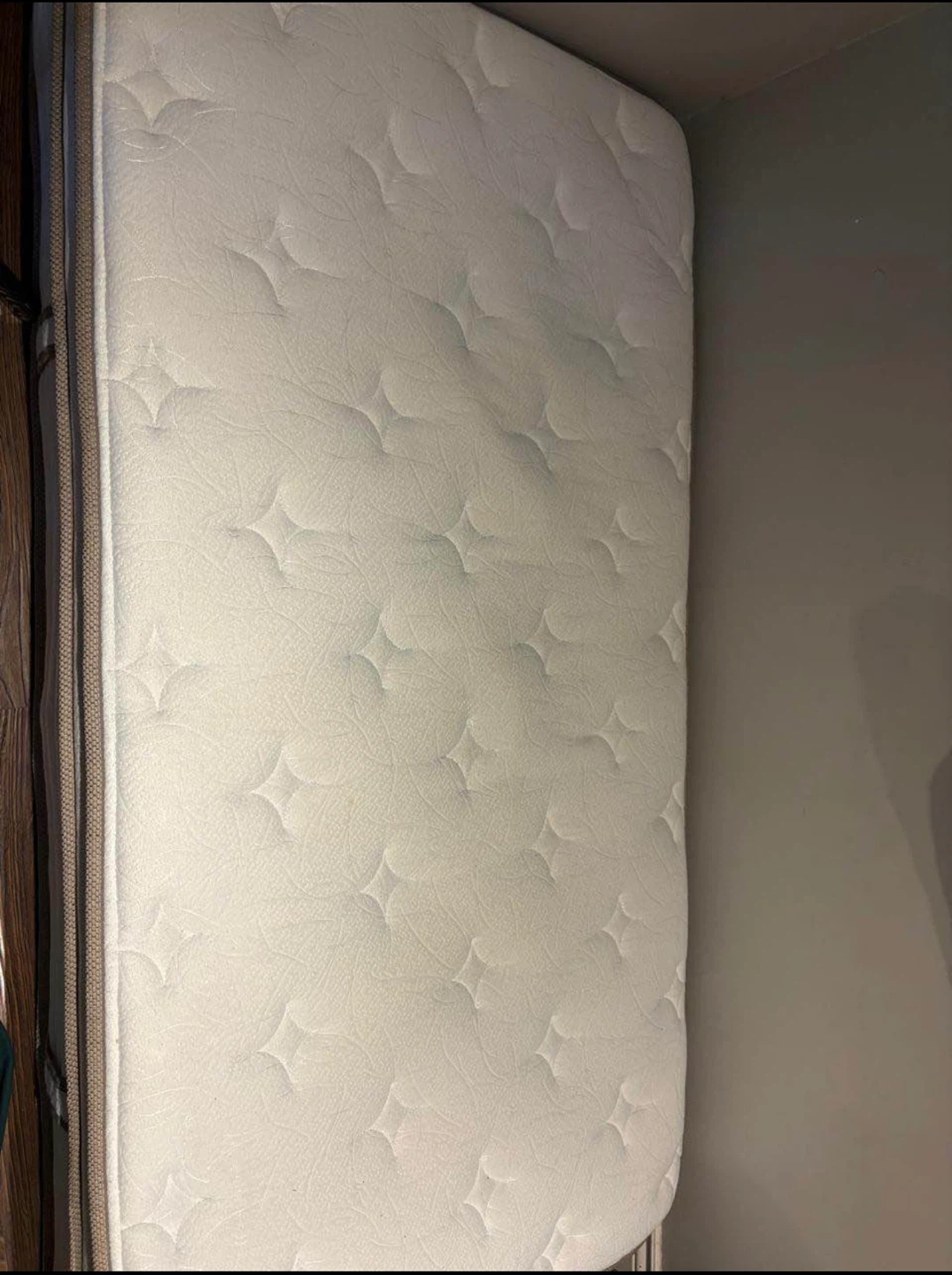 TeQsli Twin 10 inch Hybrid Mattress - photo 2