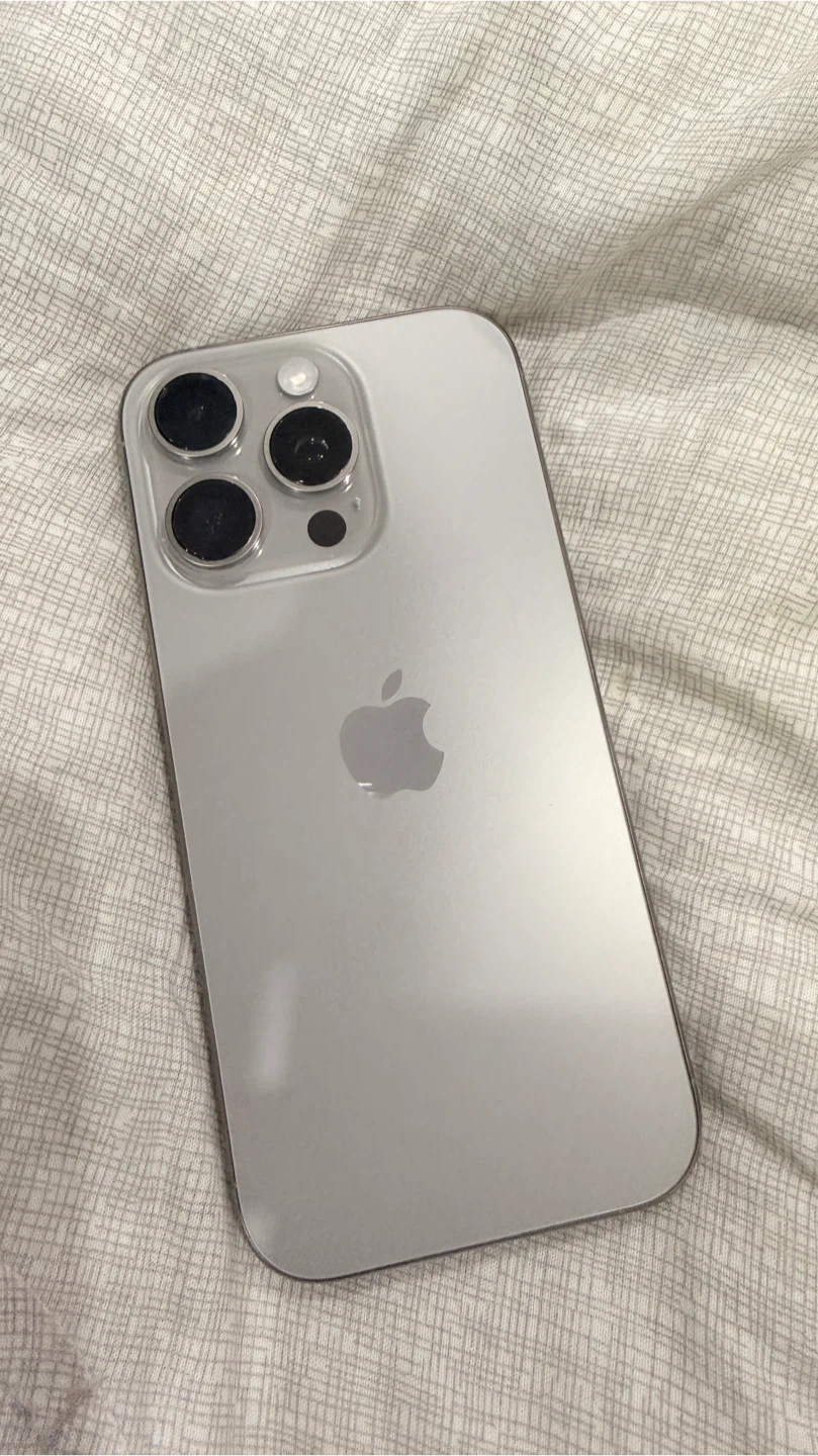 Apple iPhone 15 Pro, Silver - photo 3