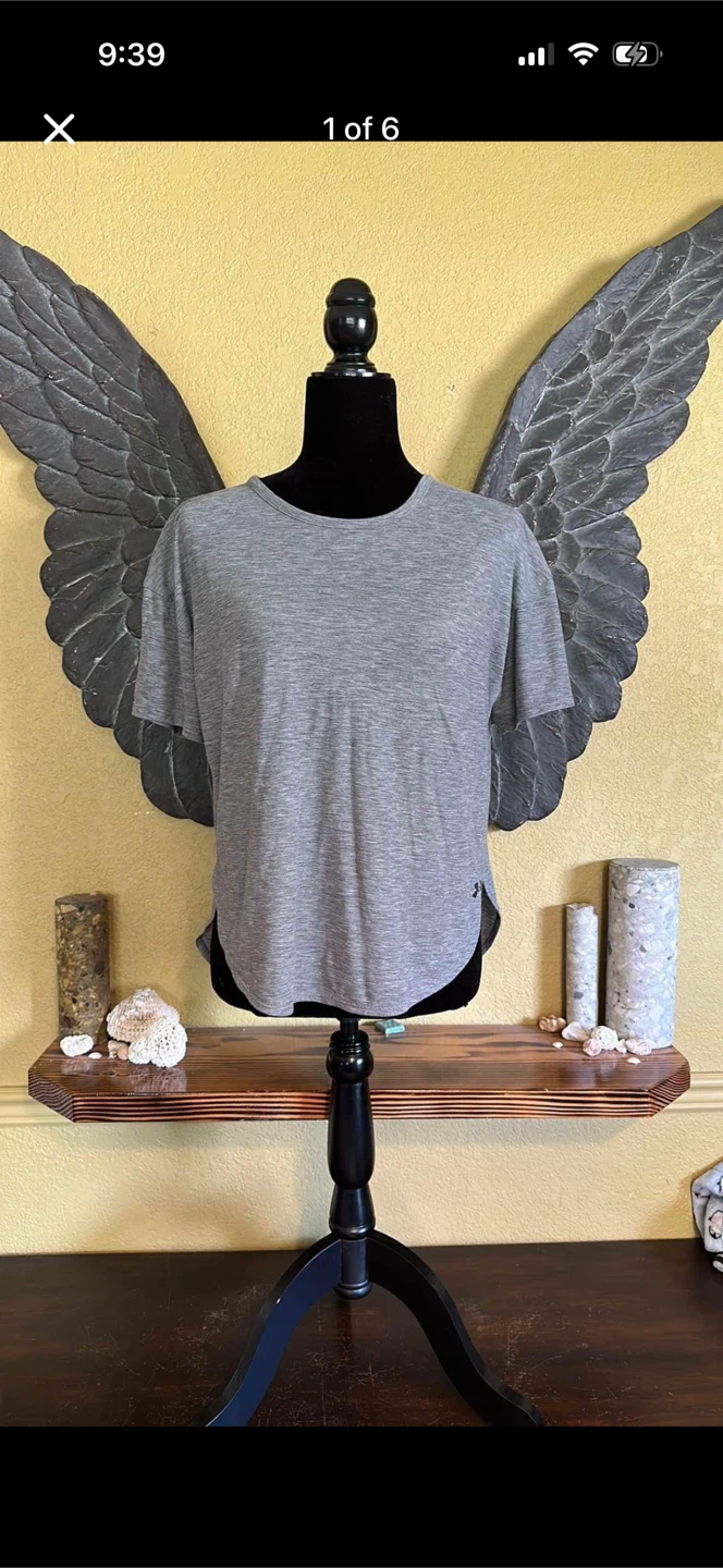 Under Armour Loose Fit Tee Shirt
