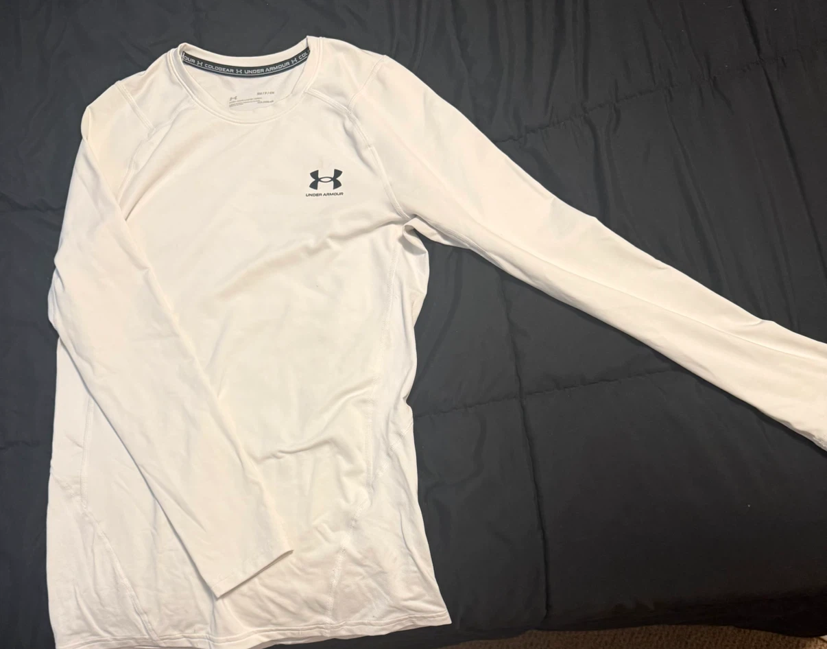 Men’s small Under Armour ColdGear Long Sleeve Shirt