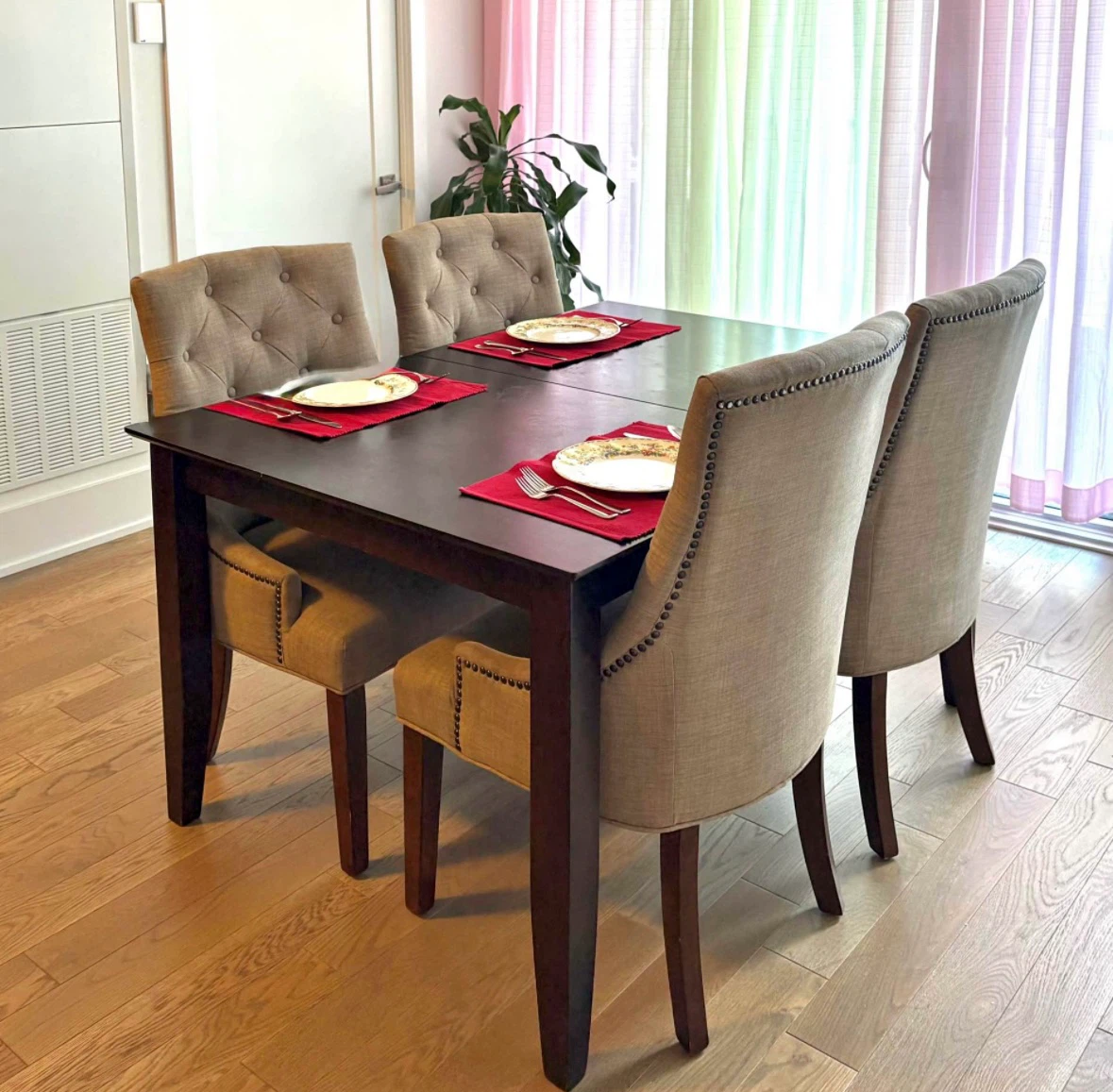 Set of 4 Tufted Upholstered Dining Chairs