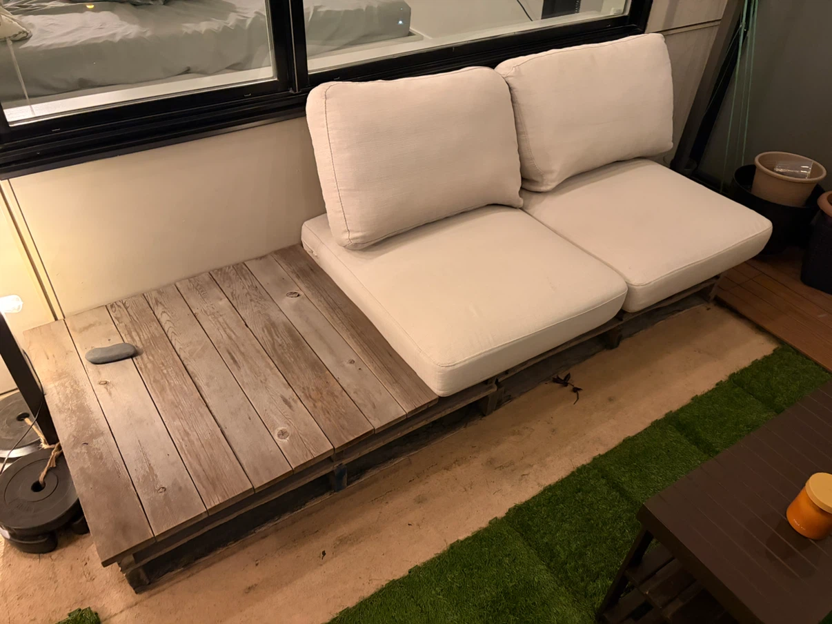 DIY Wood Pallet Outdoor Bench - photo 5